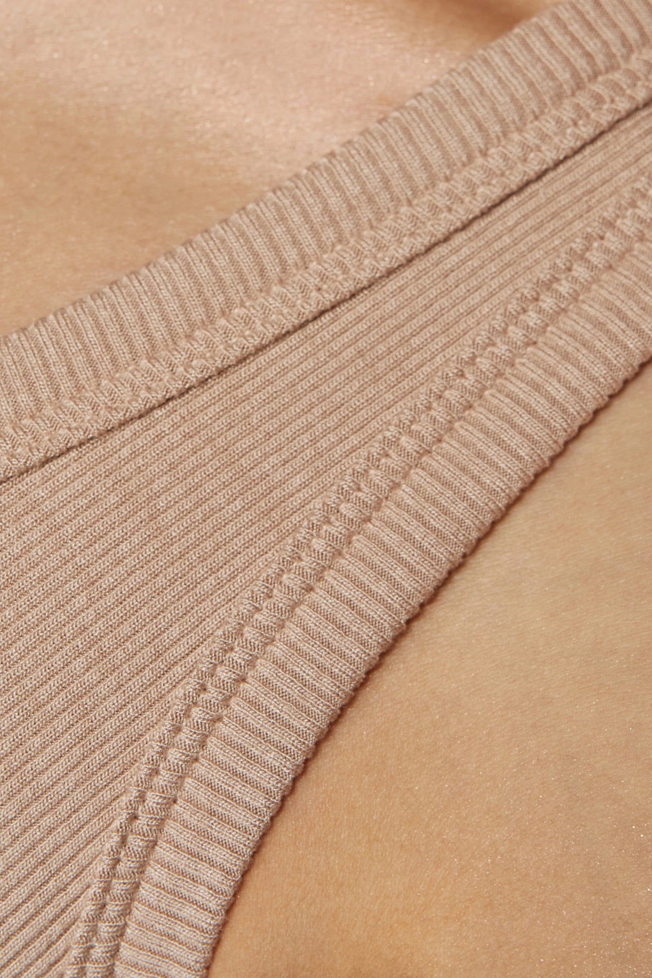 Lotta beige ribbed tank top (Discount Group B) | Gorteks | MySalvio