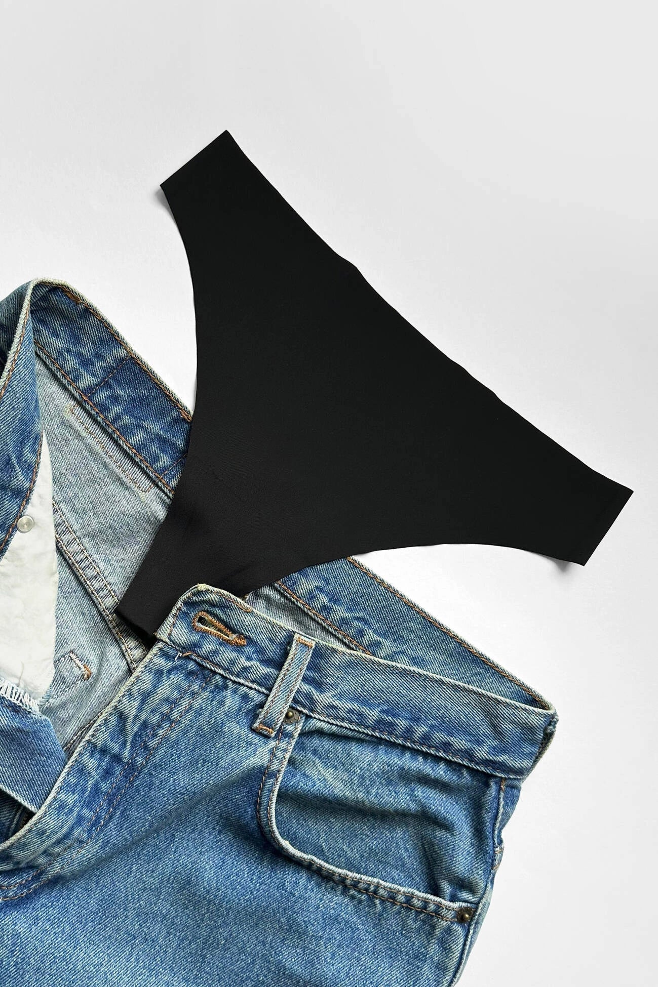 Blanca seamless black thongs (3-pack) (Discount Group A) | Gorteks | MySalvio