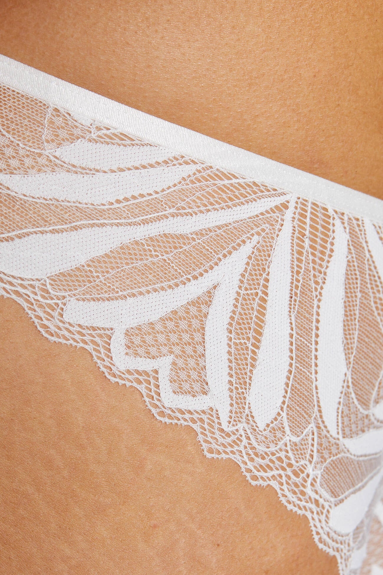 Eclipse lace thong cream (Discount Group B) | Gorteks | MySalvio